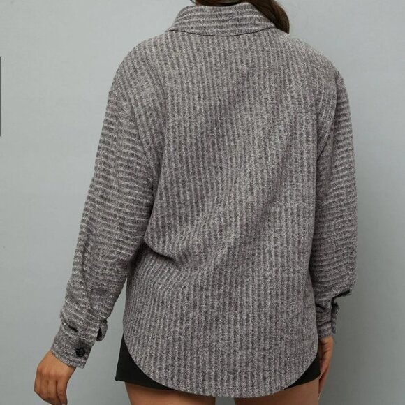 Womens Pocket Coat gray shacket - Picture 3 of 4